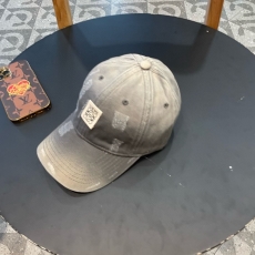 Loewe Caps